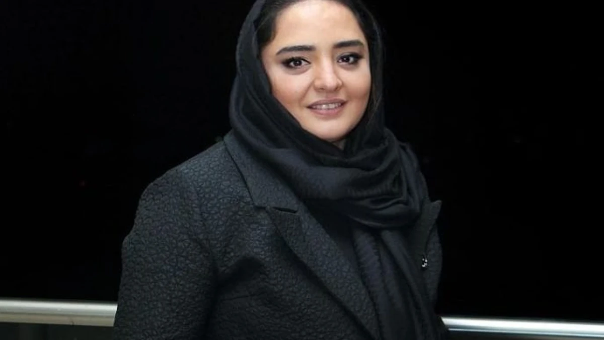 سلفی باحال نرگس محمدی با خانواده اش