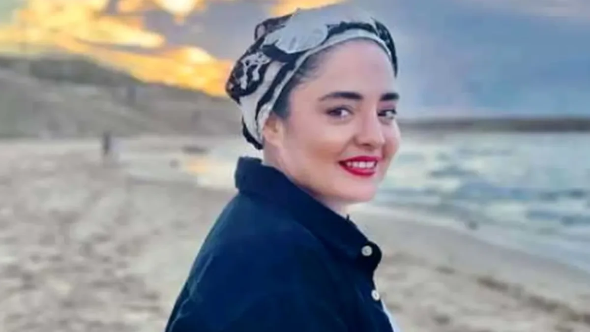 نرگس محمدی و مادرش به همراه خواهرانش در ارتفاعات در بند