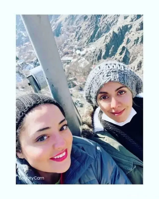 نرگسمحمدی 1