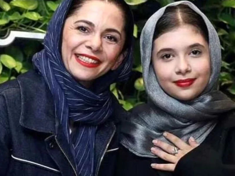عکسی جذاب از نفس بازغی مادر و دختر مشهور سینمای ایران در یک قاب