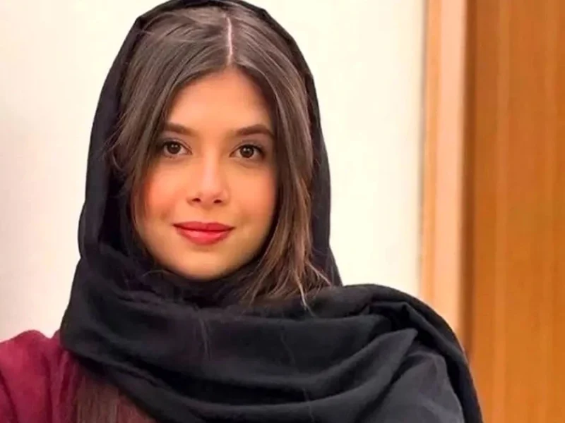 نفس بازغی و مادرش مستانه مهاجر در جذاب ترین فریم