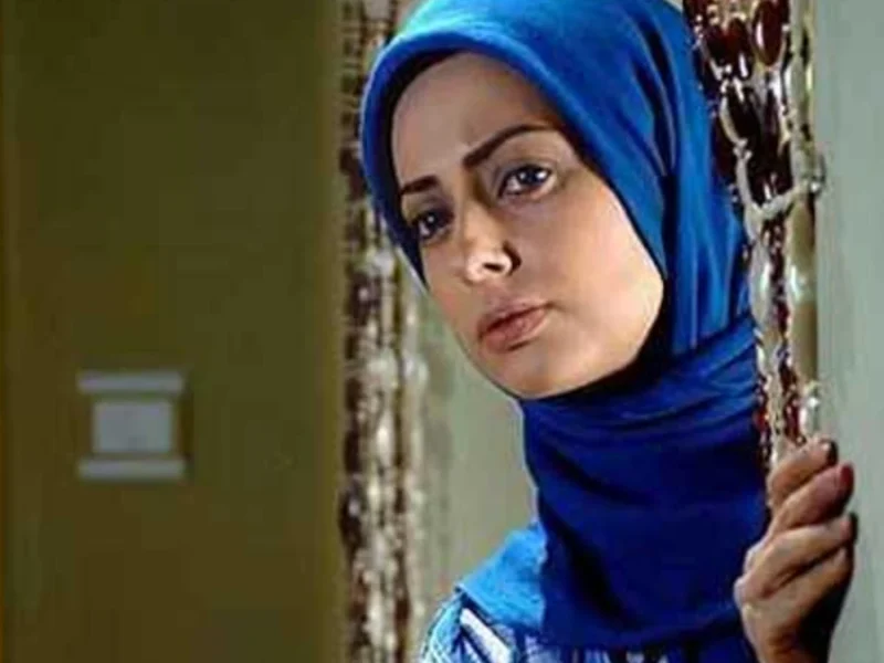 عکس استایل و چهره نفیسه روشن در کنسرت رضا صادقی جلب توجه کرد عکس استایل و چهره نفیسه روشن در کنسرت رضا صادقی جلب توجه کرد