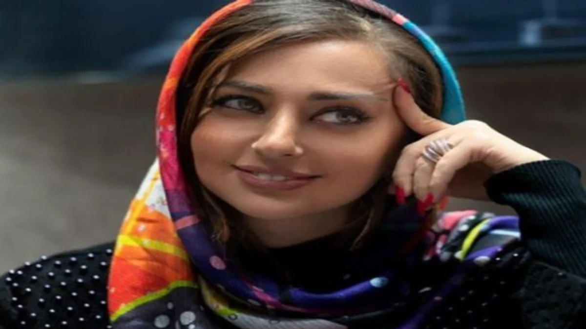 تصویر روز | سلفی جدید از میکاپ زیبای نفیسه روشن در سن ۴۲سالگی سلفی جدید از میکاپ زیبای نفیسه روشن در سن ۴۲سالگی