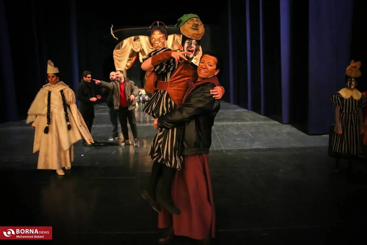 عکسهایی از پشت صحنه نمایش موزیکال رابین هود نمایشرابینهود 13