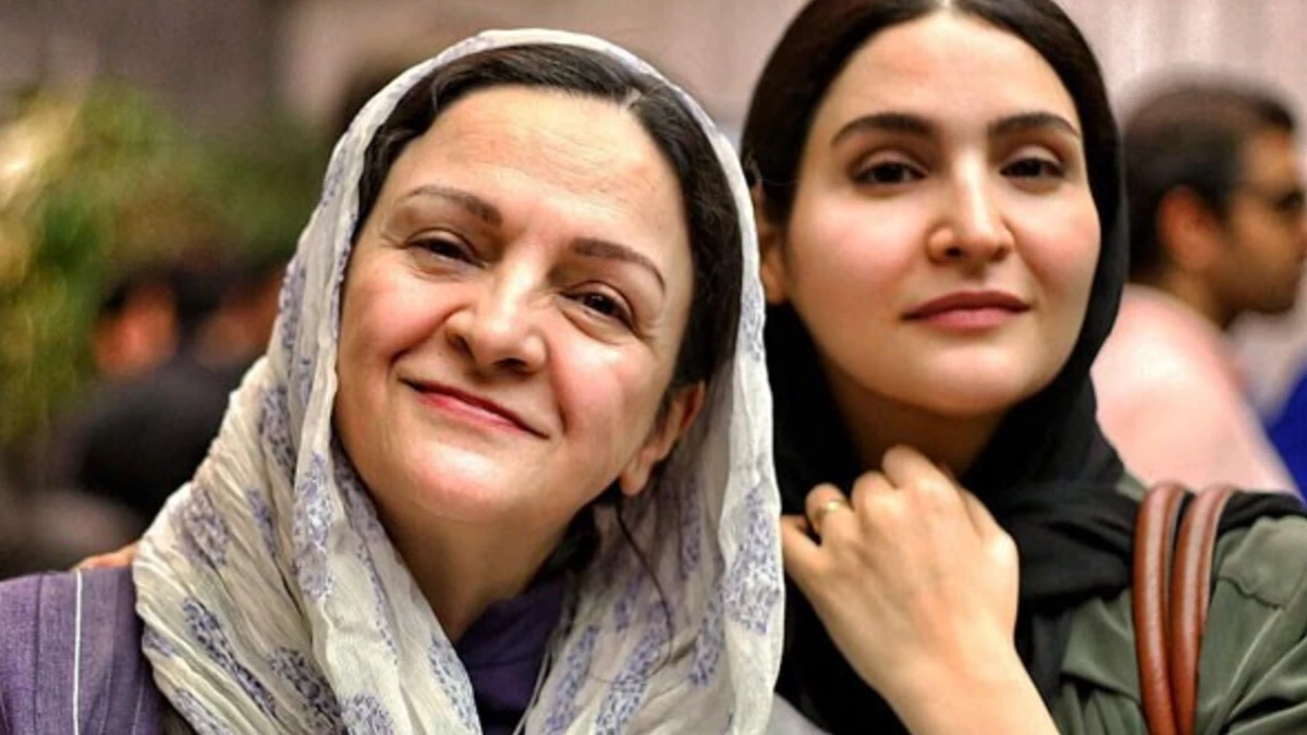 تغییر چهره نورا هاشمی در کنار مادرش گلاب آدینه