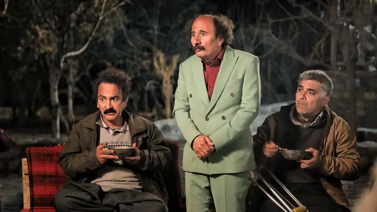 عکس علی اخوان و سعید آقاخانی در پشت صحنه سریال نون خ