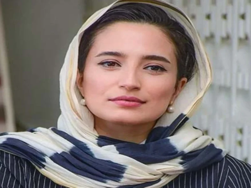 نگار جواهریان با انتشار عکس دخترش نور و کتاب‌هایش