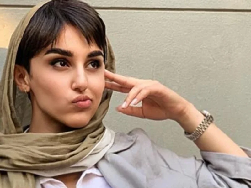 ژست خاص و هنری نگار نیکدل در جدیدترین تصویر او ژست خاص و هنری نگار نیکدل در جدیدترین تصویر او