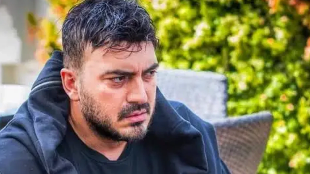 سفر در زمان؛ نیما شاهرخ شاهی و سگش در ویلای لاکچری اش نیما شاهرخ شاهی و سگش در ویلای لاکچری اش