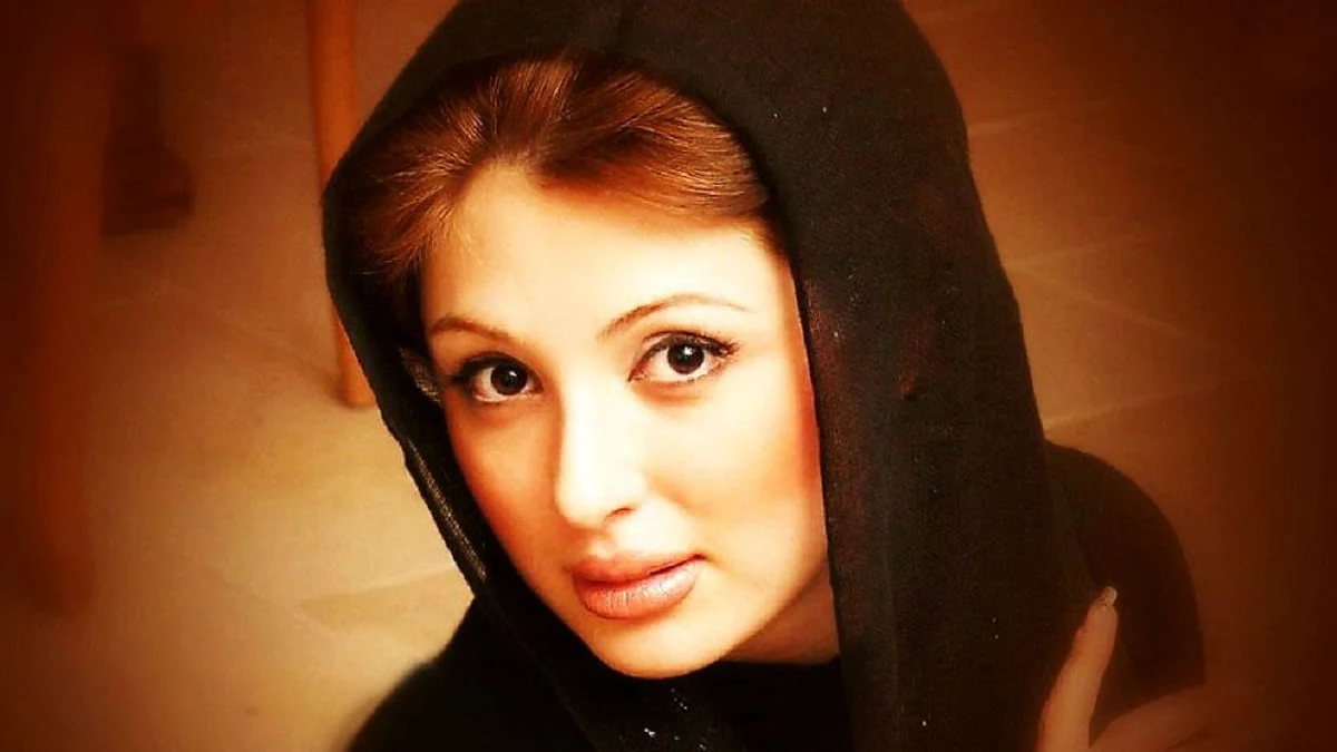 عکس تغییر شمایل نیوشا ضیغمی در سن ۴۵ سالگی