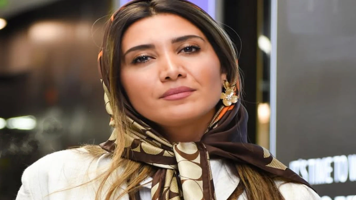 نیکی مظفری مهمان نمایش زنبورهای حوالی آزادی