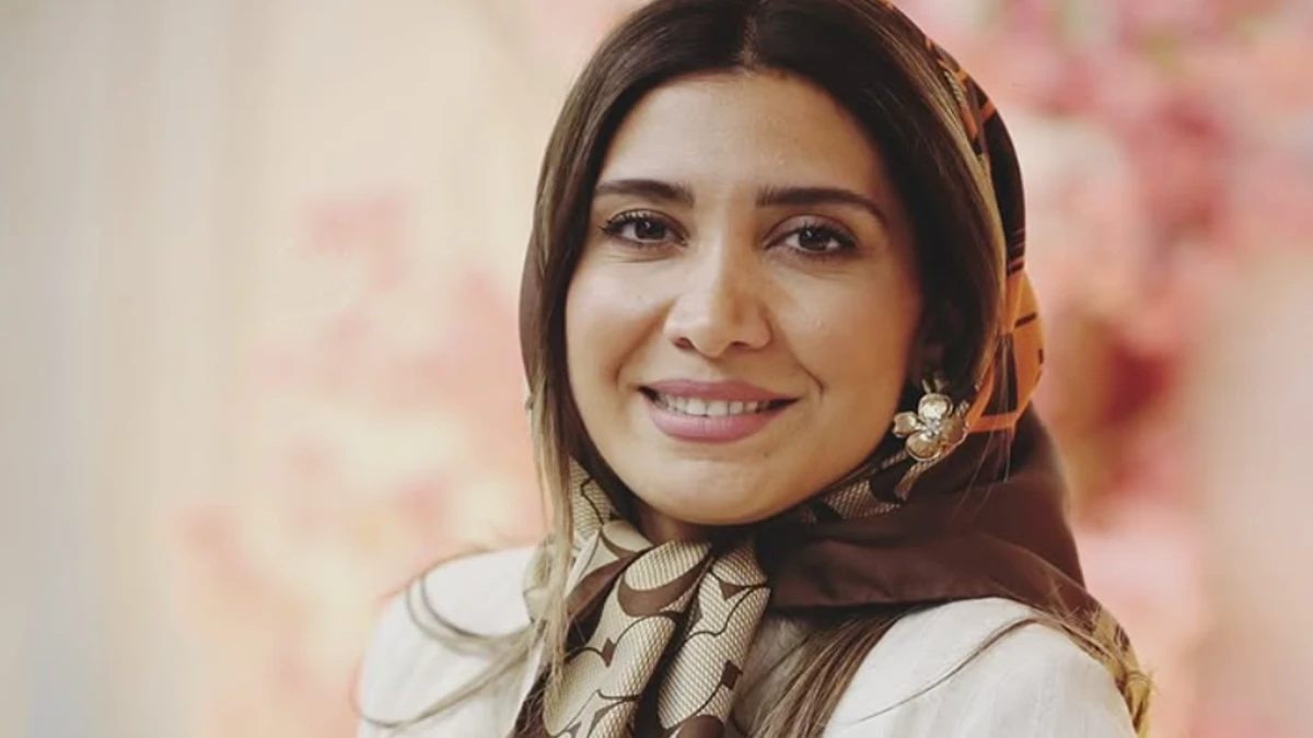 برف بازی نیکی مظفری | برف چیست ؟ اندکی سردی و کودکی