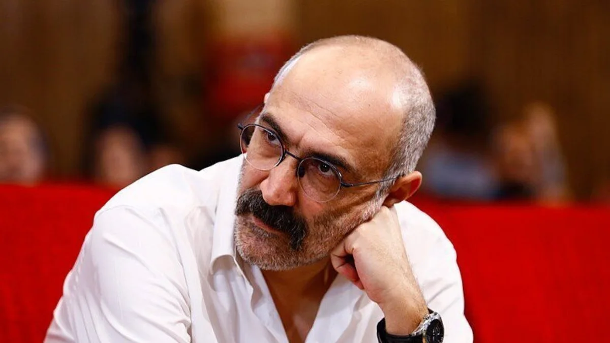 هادی حجازی‌فر0 1