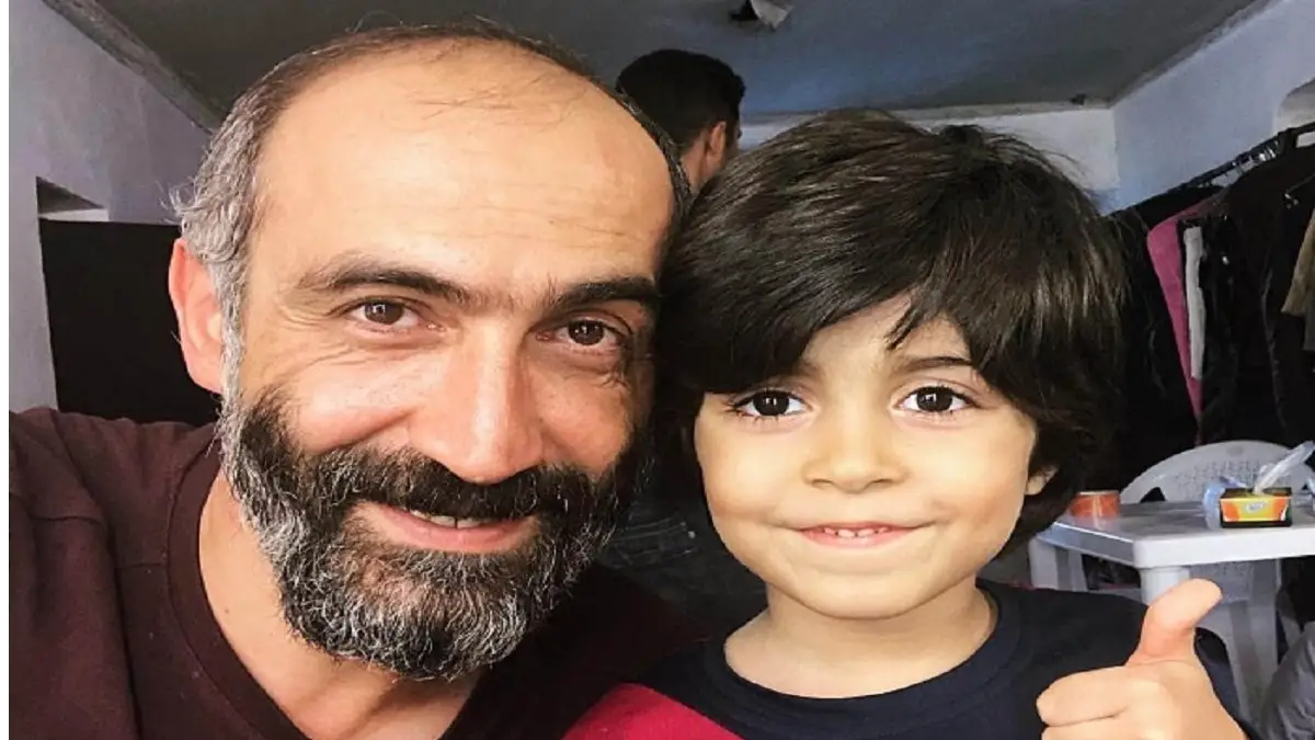 عکس جدید دو نفره هادی حجازی‌فر و رایان سرلک در بازی فوتسال هنرمندان 