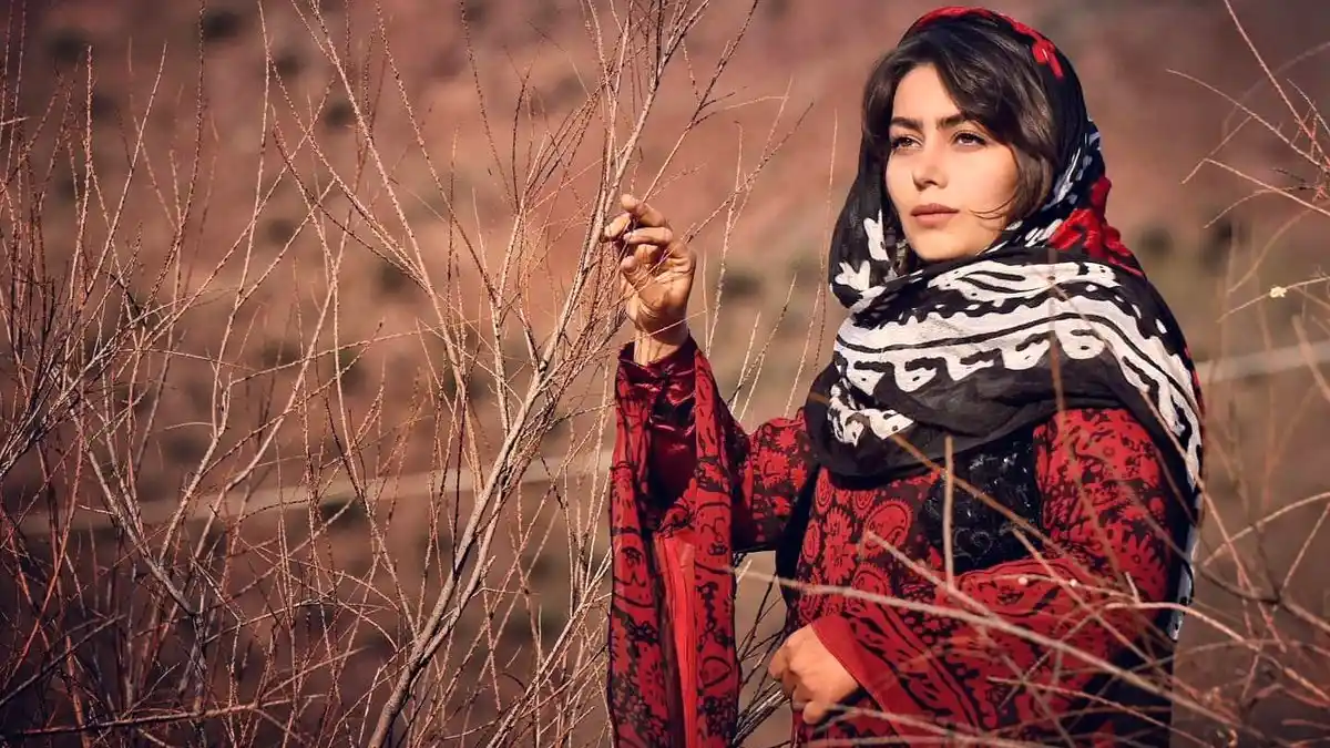 عکس «روناک، عطا و روژان» در پشت صحنه سریال نون خ 3