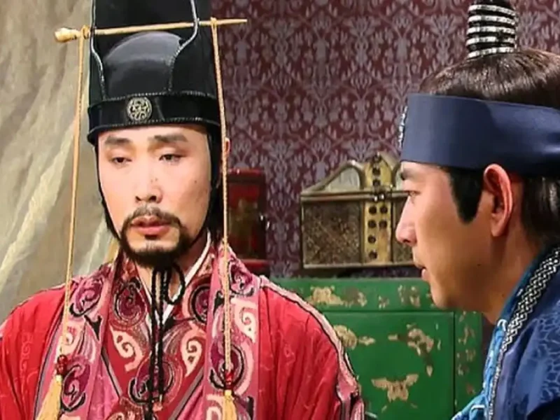 تصویر روز | عکس «وزیر بولگه» سریال جومونگ در یک نمایشگاه نقاشی عکس «وزیر بولگه» سریال جومونگ در یک نمایشگاه نقاشی