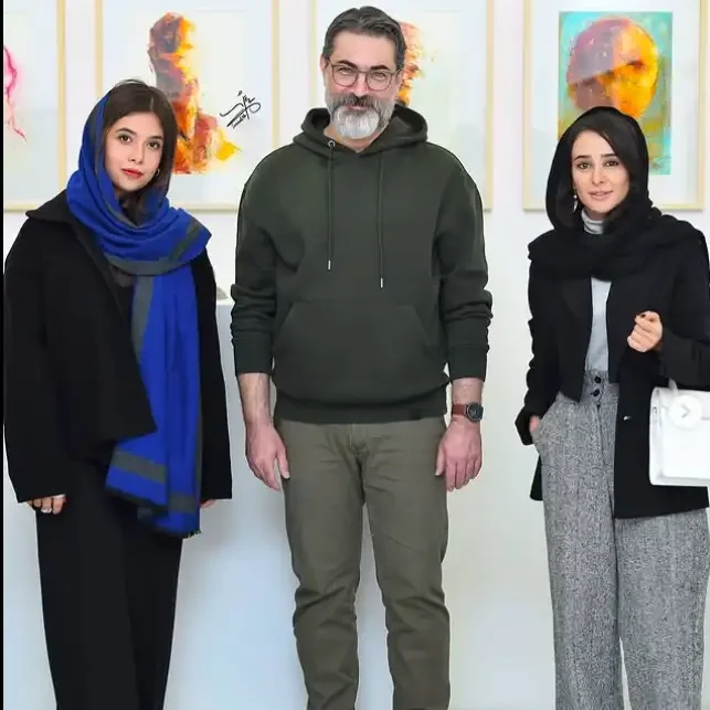 خبر روز | استایل جدید «پارسا پیروزفر و نفس بازغی» در اختتامیه یک نمایشگاه پارسا edited