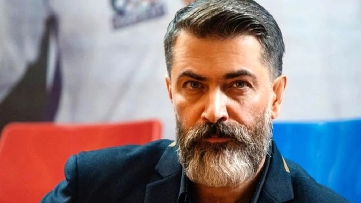 تصویر روز | پارسا پیروزفر، حسن معجونی و رضا شفیعی جم در دانشگاه سال 1370 تصویر روز | پارسا پیروزفر، حسن معجونی و رضا شفیعی جم در دانشگاه سال 1370