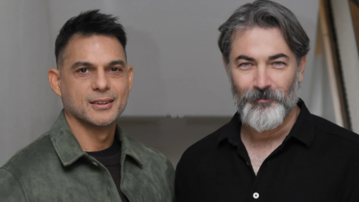 تصویر روز | چهره دیدنی و جذاب پیمان معادی و پارسا پیروزفر؛ مراسم رونمایی از کتاب چهره دیدنی و جذاب پیمان معادی و پارسا پیروزفر؛ مراسم رونمایی از کتاب