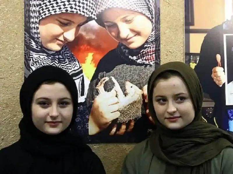 خبر روز | عکس سارا و نیکای سریال «پایتخت» به ایران برگشتند  عکس سارا و نیکای سریال «پایتخت» به ایران برگشتند