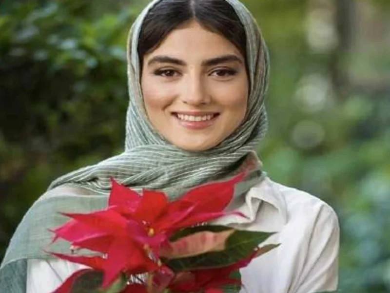 نورپردازی جذاب کتابخانه پردیس پورعابدینی