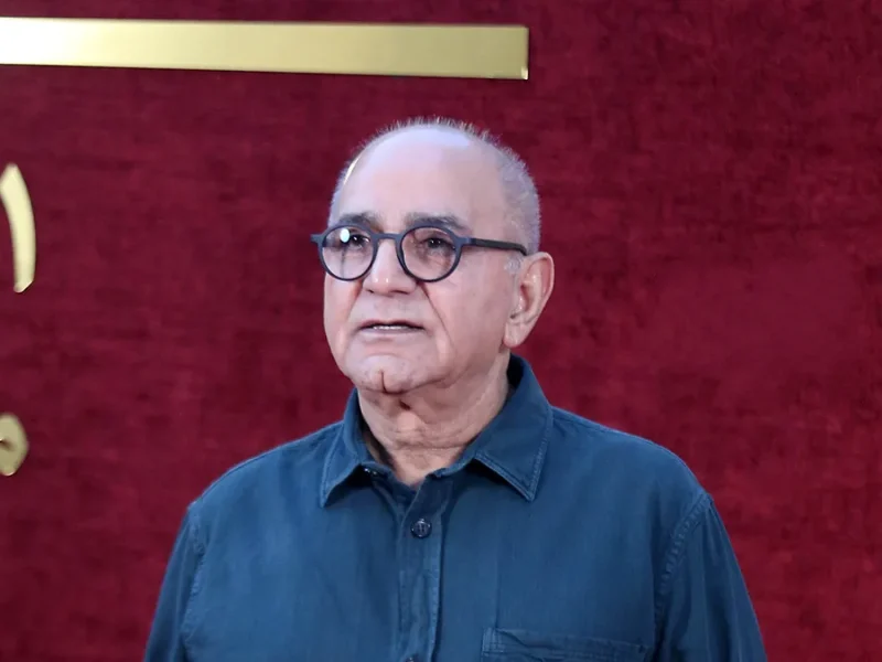 پرویز پرستویی در مراسم روز ملی سینما: جای هنرمند در بند نیست
