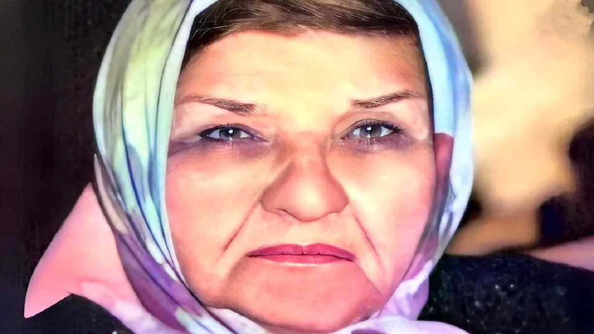 عکس «پروین سلیمانی» در کنار شهلا ریاحی در سال 1373