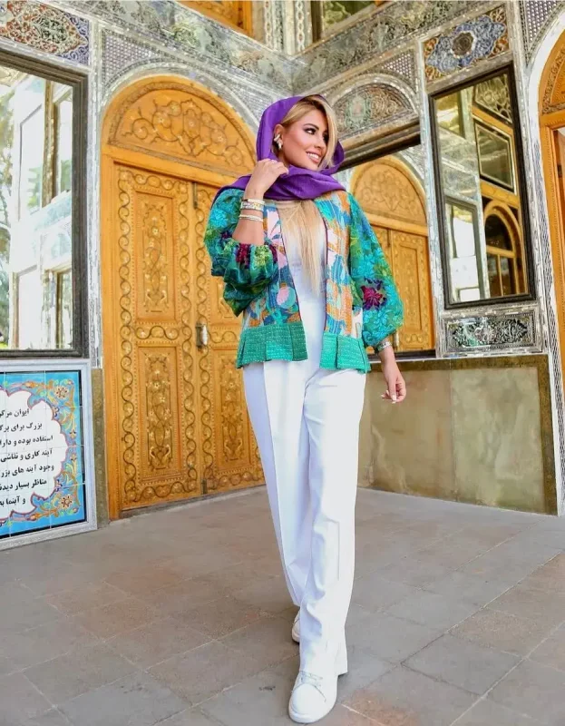 پریاپرتویفردوبابکجهانبخشوحمیدخندان