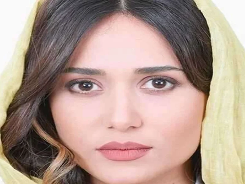 موتورسواری پریناز ایزدیار و محسن تنابنده در خیابان