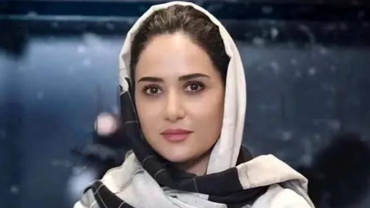 «پریناز ایزدیار» پشت صحنه نمایش «من و گربه پری»