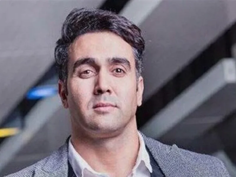 خبر روز | عکس جدید پوریا پورسرخ کنار مجسمهای خاص در خارج از کشور عکس جدید پوریا پورسرخ کنار مجسمهای خاص در خارج از کشور