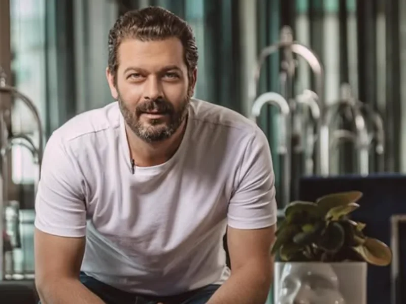 پژمان بازغی تجدید فراش کرد؟