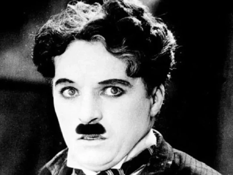 تصویر روز | «چارلی چاپلین» در مراسم عروسی دخترش «چارلی چاپلین» در مراسم عروسی دخترش