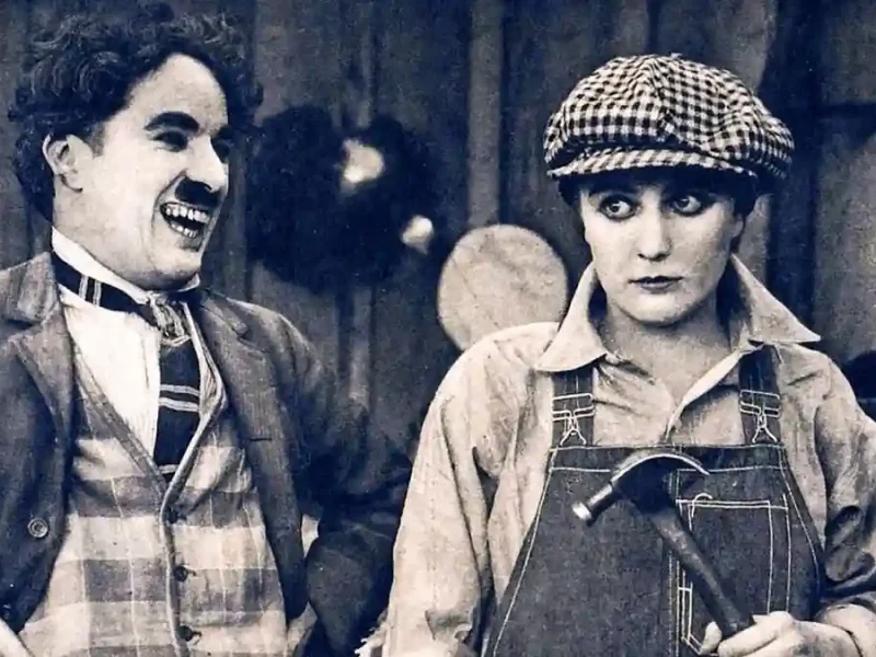 سفر در زمان| عکس خاطره انگیزترین مرد سینما «چارلی چاپلین» در جوانی سال 1288 عکس خاطره انگیزترین مرد سینما «چارلی چاپلین» در جوانی سال 1288
