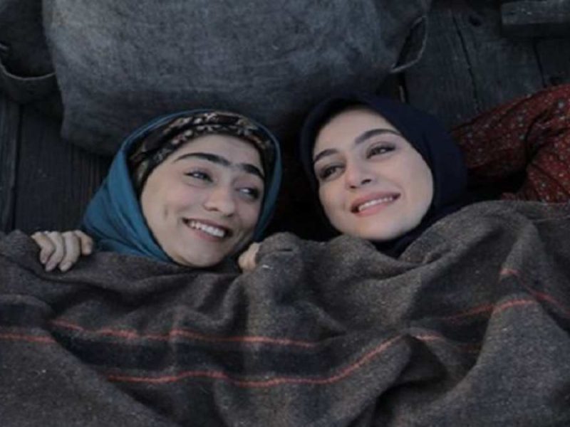 «گلنار و فیروزه سریال گیلدخت» در پشت صحنه سکانس