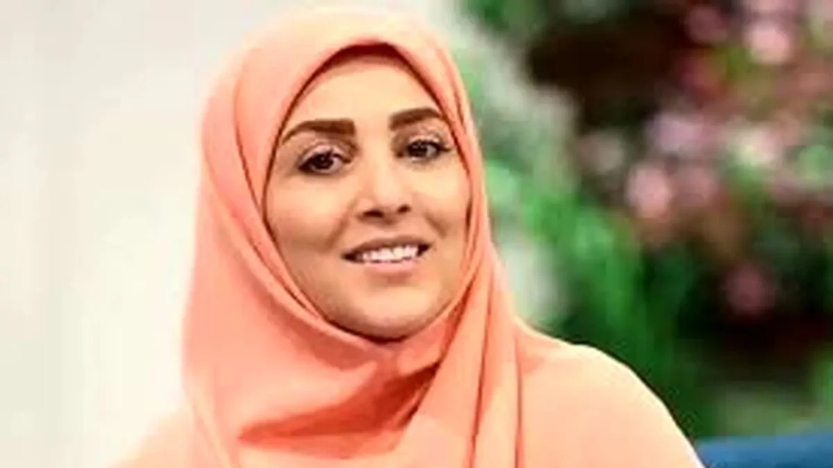 حضور جنجالی مجری سابق صدا و سیما ژیلا صادقی در بینالحرمین