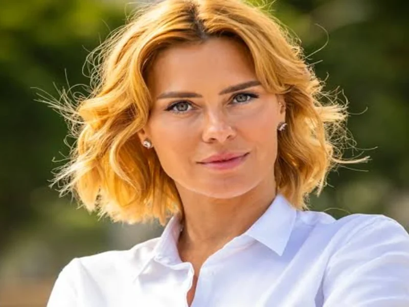 صوصی کارولینا دیکمان و بیوگرافی