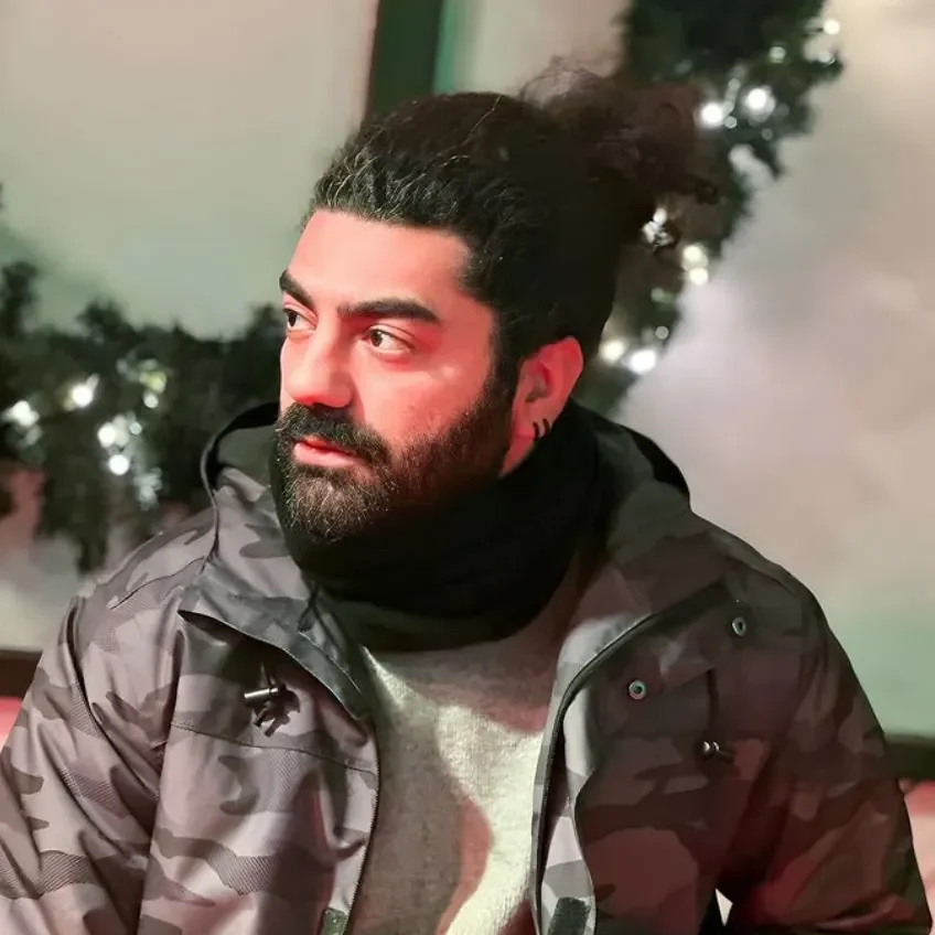 خبر روز | چهره جدید «مهدی کوچولو» سریال پس از باران بعد 24 سال در آلمان کاوه 3 edited