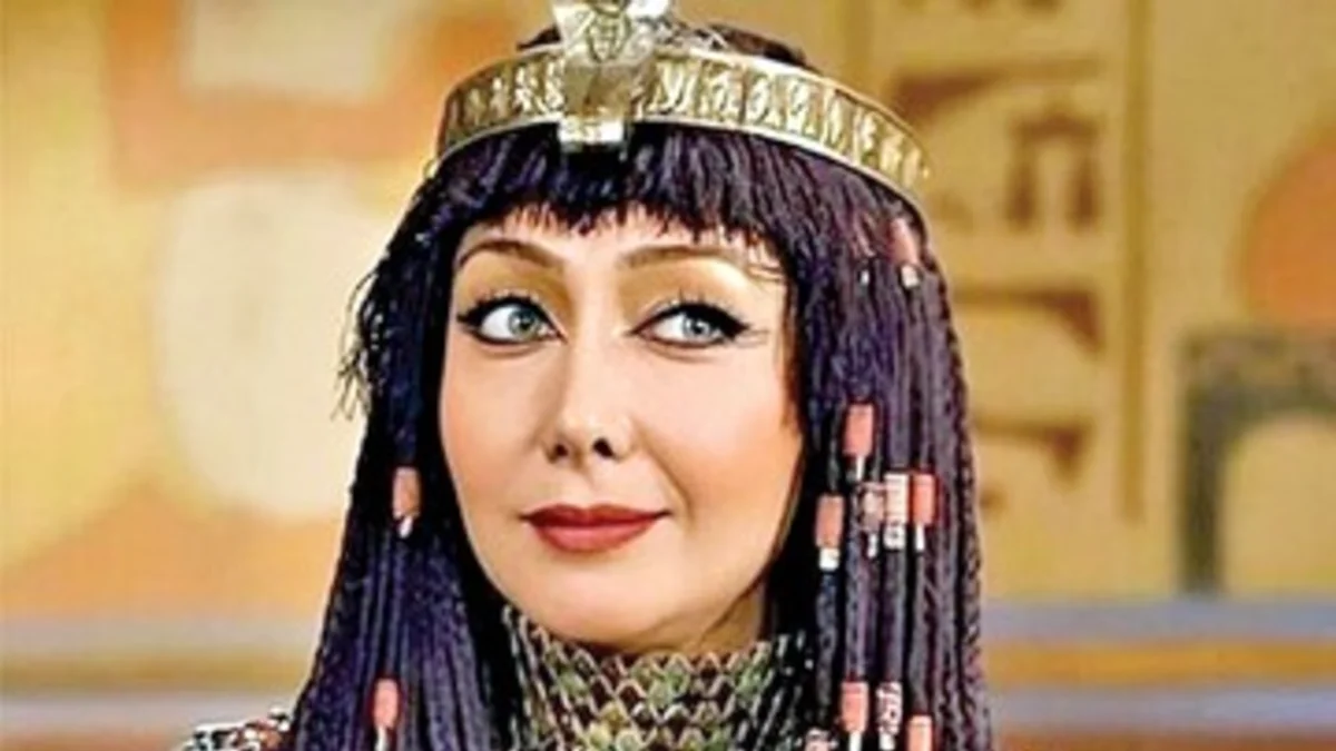 حنا نوه سوپر استار تاریخ سینما ایران در کنار کتایون ریاحی!