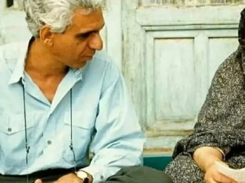تصویر روز | تیپ و چهره متفاوت «کیومرث پوراحمد» در دهه 50 تیپ و چهره متفاوت «کیومرث پوراحمد» در دهه 50