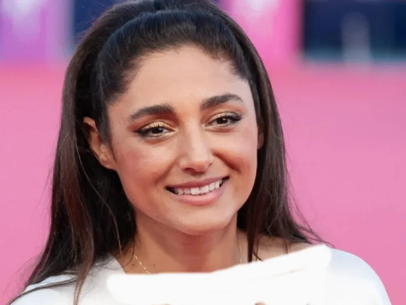 گلشیفته فراهانی و علی نصیریان در فرش قرمز فیلم «آه، چه روزهای خوشی بود»