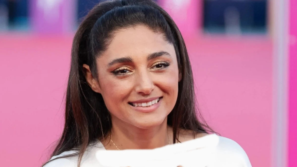 گلشیفته فراهانی و علی نصیریان در فرش قرمز فیلم «آه، چه روزهای خوشی بود»