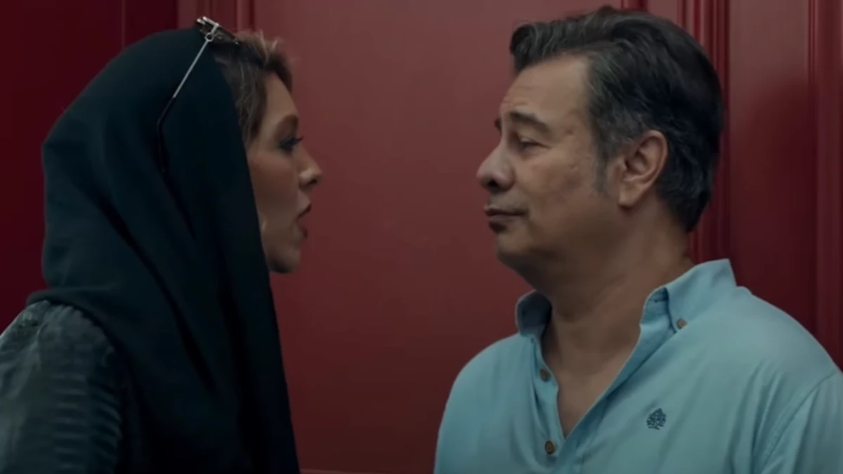 تصویر روز | گوزن های اتوبان صدر نشین فروش فیلم اجتماعی در روز نیم بهای سینما گوزن های اتوبان صدر نشین فروش فیلم اجتماعی در روز نیم بهای سینما