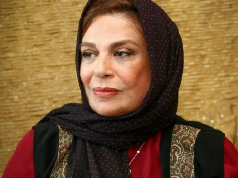 عکس دورهمی چند هنرمند مشهور ایران در یک کافه