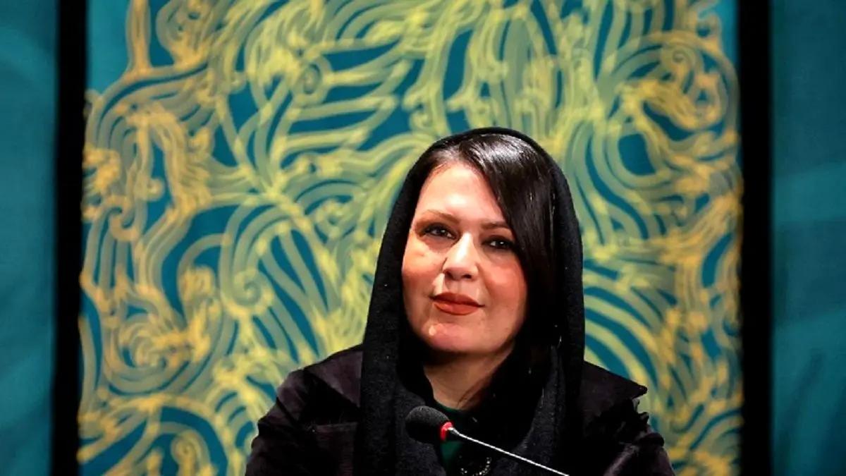 چهره دیدنی گيتی قاسمی با استایل خاص و ژست عجیب