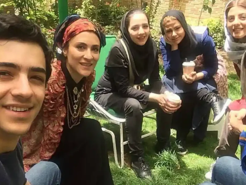 تغییر چهره جذاب یاسمینا باهر بازیگر نقش" آتوسا " سریال دیوار به دیوار